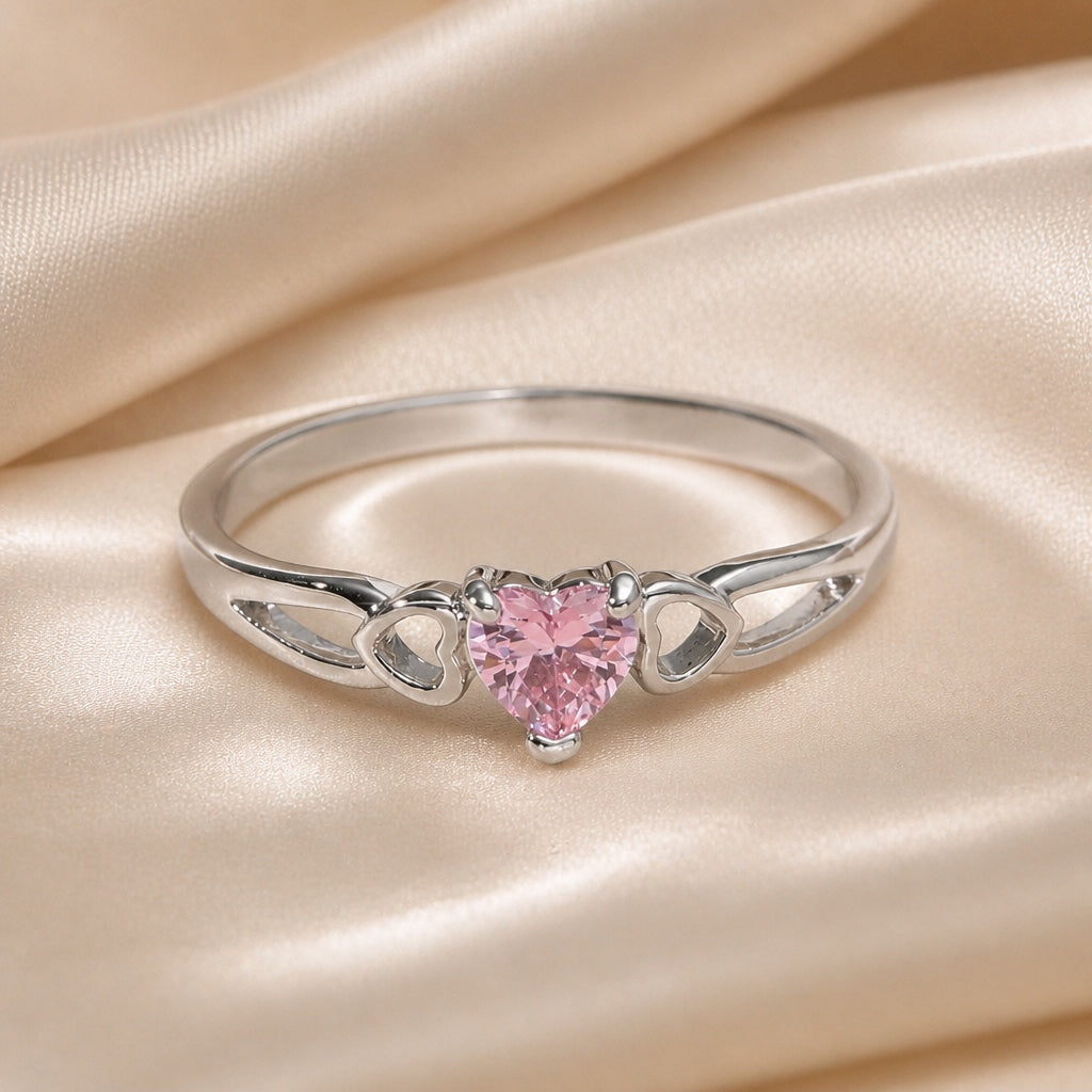Rosalie: White Gold Ring with Heart-Shaped Cubic Zirconia