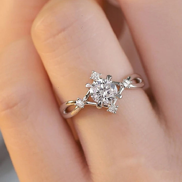 Zirconia ring with white gold plating