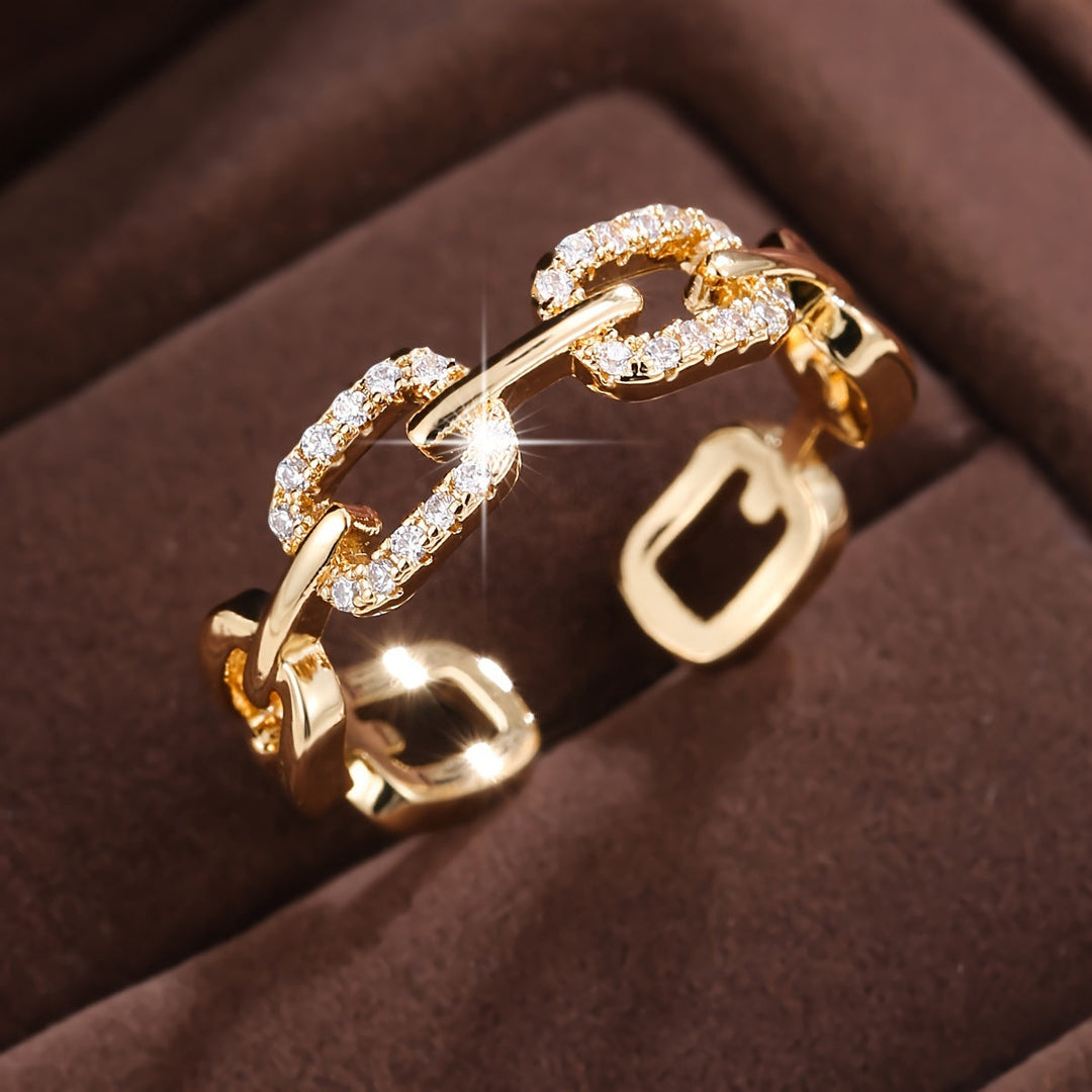 White gold ring with sparkling cubic zirconia