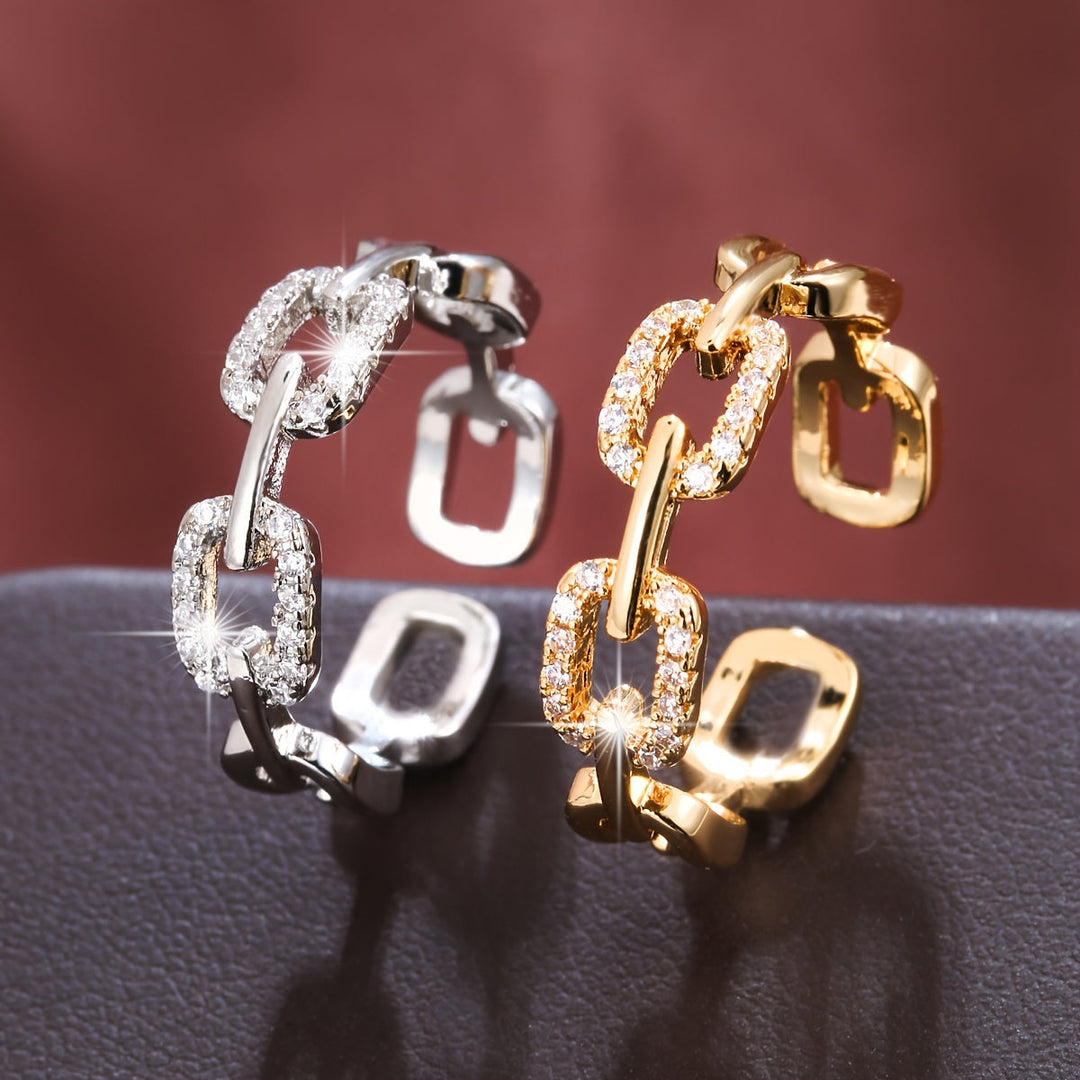 White gold ring with sparkling cubic zirconia