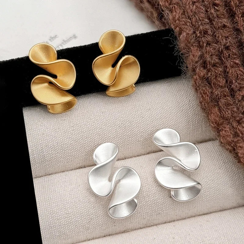 Flower Earrings of Silver and 18K Gold