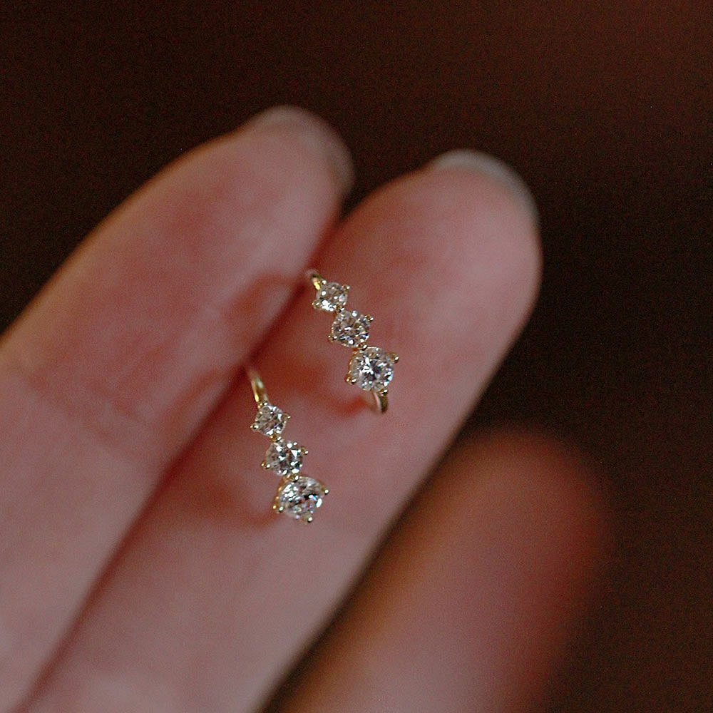 Small white gold earrings with cubic zirconia