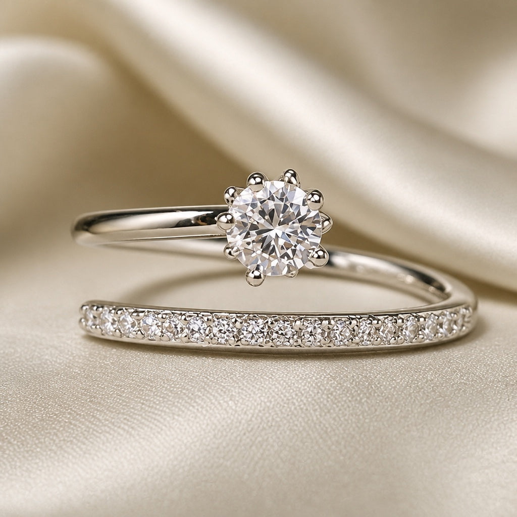 Glow zirconia ring with white gold plating
